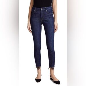 MOTHER High Waisted Looker Dagger Jeans with Chantilly Lace 28